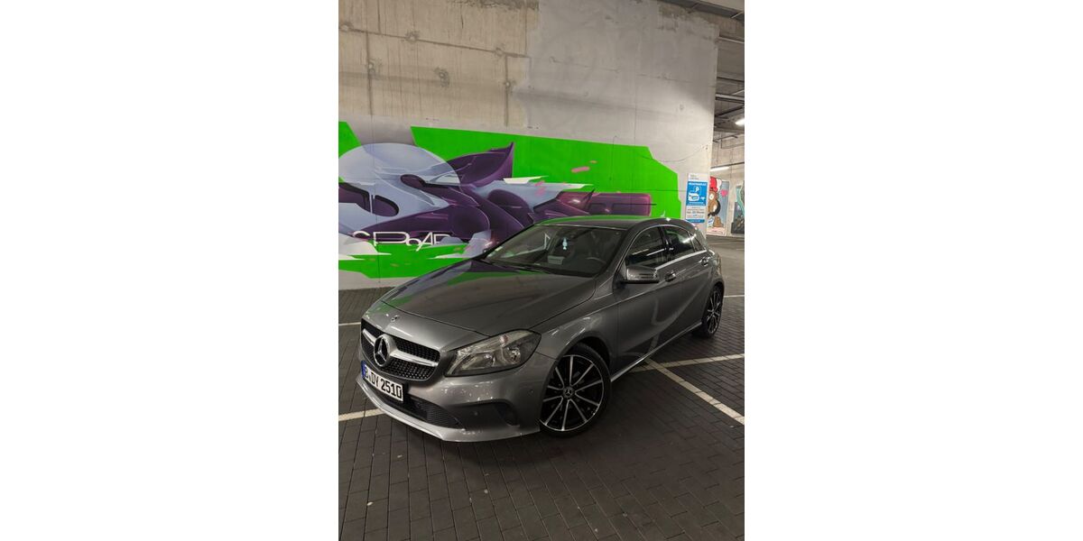 Mercedes-Benz A 180 80.000 km 17.900 &euro; Berlin 13355