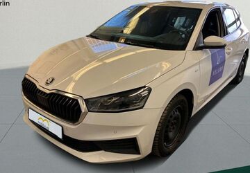 Skoda Fabia 63.437 km 17.389 &euro; Berlin 13088