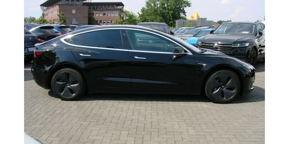 Tesla Model 3 Standard Range Plus RWD LED ACC Pano Kamer 71.978 km 23.980 &euro; Falkensee 14612
