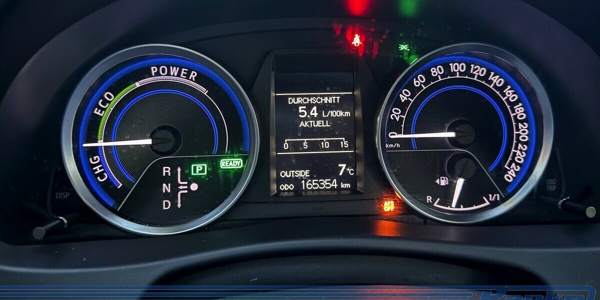 Toyota Auris Touring Sports Hybrid Aut.*RFK*SHZ*1Hand 165.355 km 10.480 &euro; Berlin 13187