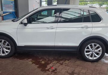 VW Tiguan 152.500 km 17.500 &euro; Berlin 13053