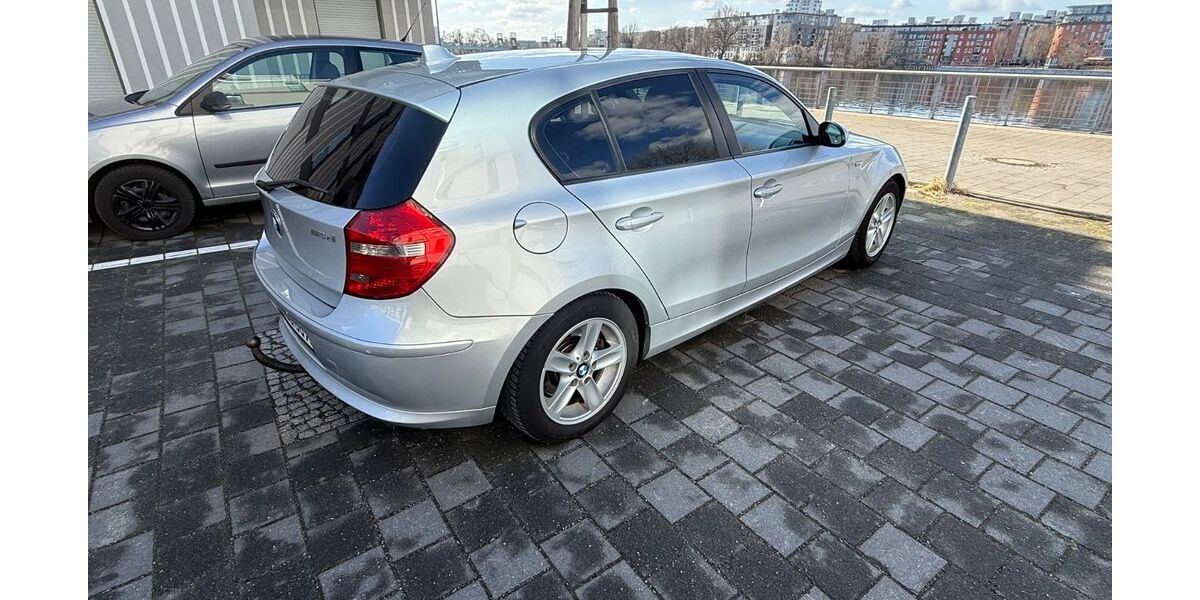 BMW 118 331.000 km 2.900 &euro; Berlin 13599