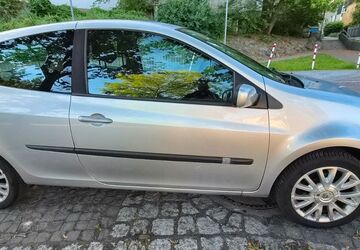 Renault Clio 103.000 km 3.900 &euro; Berlin 12209