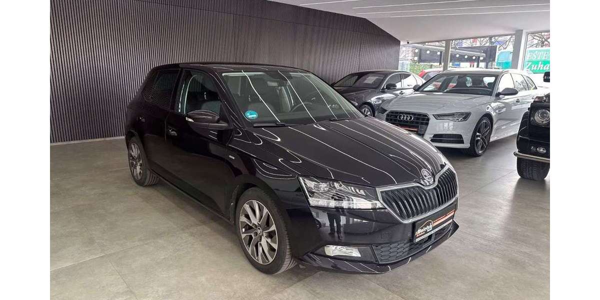 Skoda Fabia 52.432 km 15.950 &euro; Berlin 12357