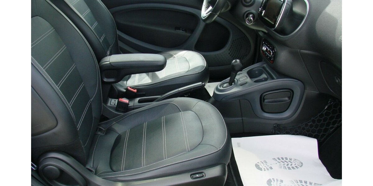 Smart ForTwo Prime Pano Leder Tempomat Cool & Media-Pake 85.132 km 11.980 &euro; Falkensee 14612