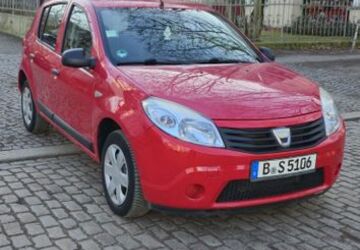 Dacia Sandero 177.000 km 1.300 &euro; Berlin 13447
