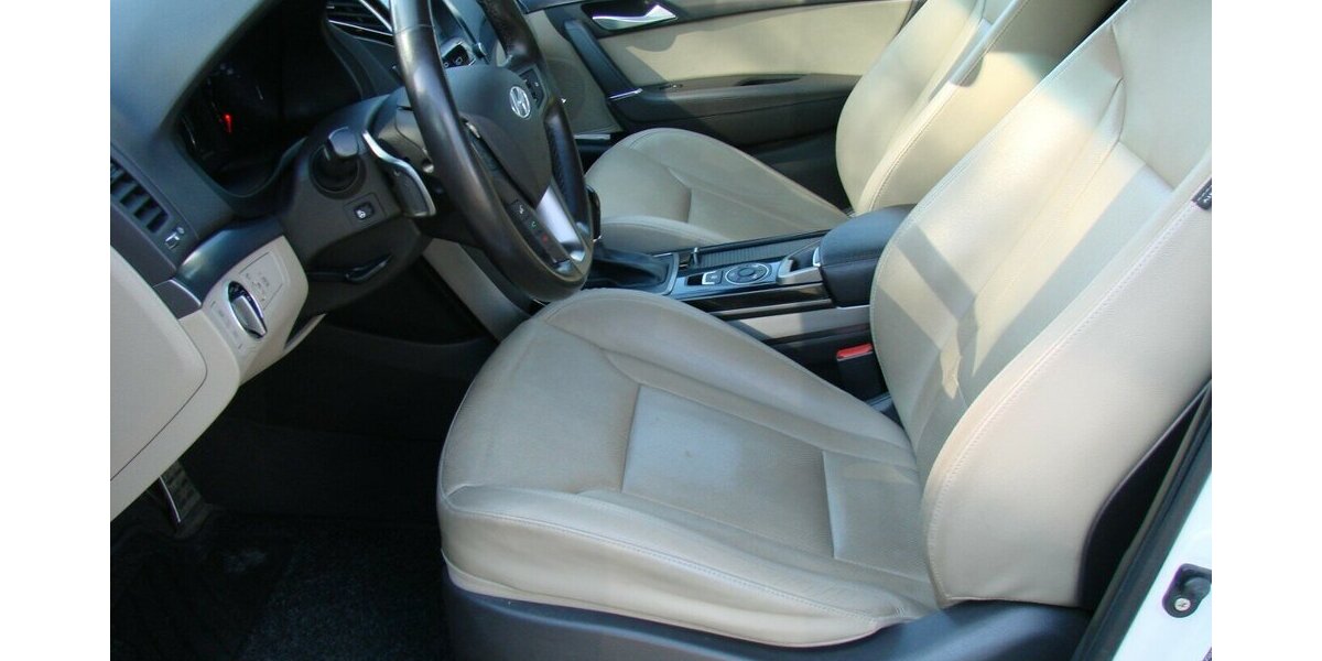 Hyundai i40 cw 1.7 CRDi Blue Premium DCT Infinity Leder 101.563 km 12.480 &euro; Falkensee 14612