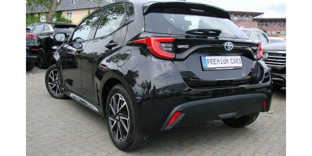 Toyota Yaris 1.5 Hybrid Team Deutschland LED ACC Kamera 19.989 km 19.980 &euro; Falkensee 14612