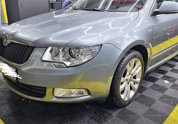 Skoda Superb 186.000 km 5.550 &euro; Berlin 10247