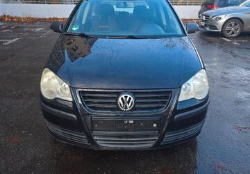 VW Polo 114.761 km 2.300 &euro; Berlin 13583