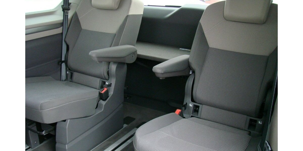 VW T7 Multivan Edition eHybrid 4M AHK H&K ACC IQ Ligh 2.384 km 58.980 &euro; Falkensee 14612