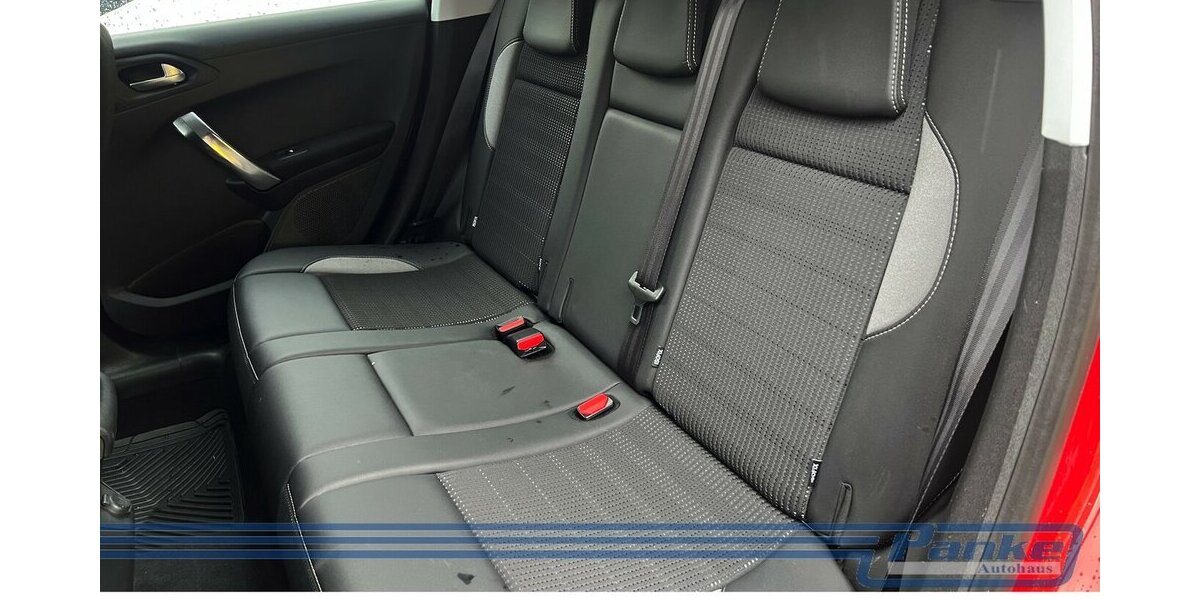 Peugeot 2008 Allure*Navi*PDC*SHZ*Ambiete*1-Hand*Tel. 98.291 km 7.480 &euro; Berlin 13187