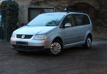 VW Touran 133.500 km 3.599 &euro; Berlin 10317