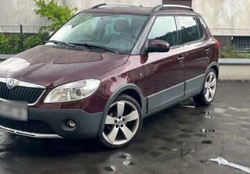 Skoda Fabia 148.000 km 4.299 &euro; Berlin 10179
