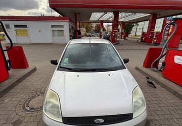 Ford Fiesta 158.500 km 900 &euro; Berlin 10247