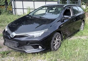 Toyota Auris Touring Sports 590.000 km 8.000 &euro; Berlin 12359