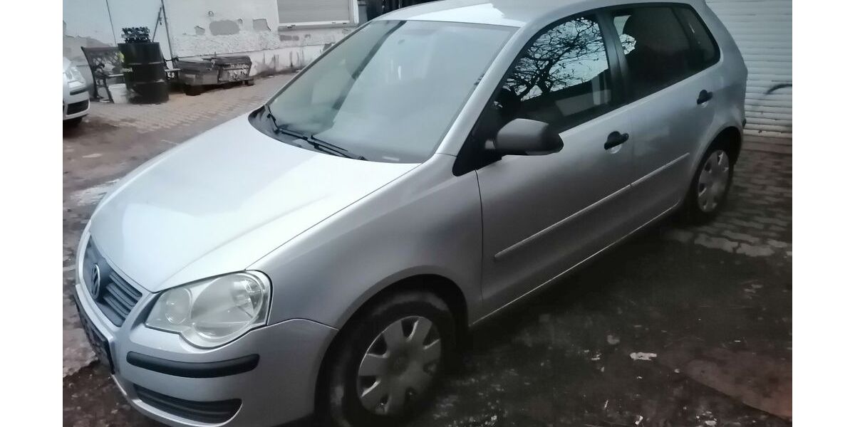 VW Polo 82.000 km 2.950 &euro; Schönefeld OT-Waltersdorf 12529