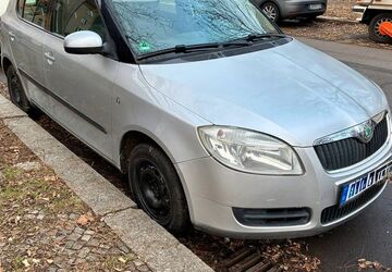 Skoda Fabia 100.000 km 2.790 &euro; Berlin 12347
