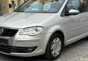 VW Touran 161.000 km 3.690 &euro; Berlin 12101