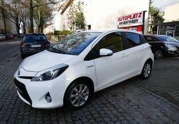 Toyota Yaris 108.000 km 9.499 &euro; Berlin-Tempelhof 12105