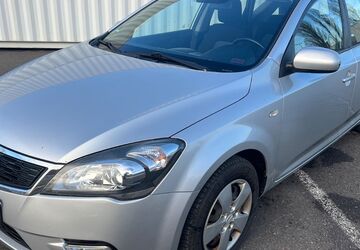 Kia ceed Sportswagon 205.000 km 1.999 &euro; Berlin 12057