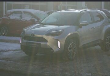 Toyota Yaris Cross 3.992 km 31.970 &euro; Berlin 13403