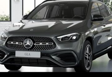 Mercedes-Benz GLA 200 9.900 km 43.790 &euro; Berlin 10587