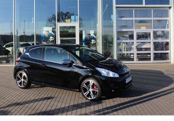 Peugeot 208 36.058 km 15.991 &euro; Potsdam 14482