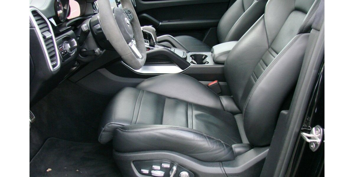 Porsche Cayenne Turbo TECHART Matrix Pano ACC Vierradlenku 79.356 km 84.980 &euro; Falkensee 14612