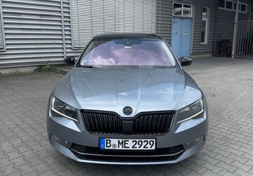 Skoda Superb 305.000 km 13.000 &euro; Berlin 12353