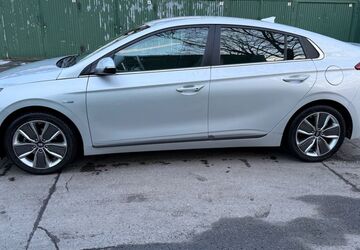 Hyundai IONIQ 29.090 km 12.900 &euro; Berlin 12101