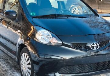 Toyota Aygo (X) 152.390 km 2.999 &euro; Berlin 12349
