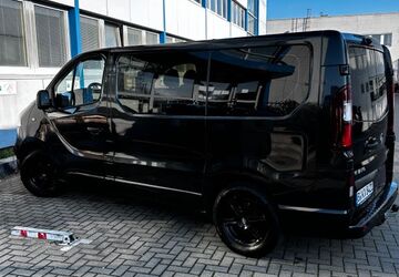Opel Vivaro 88.800 km 17.990 &euro; Berlin 12349