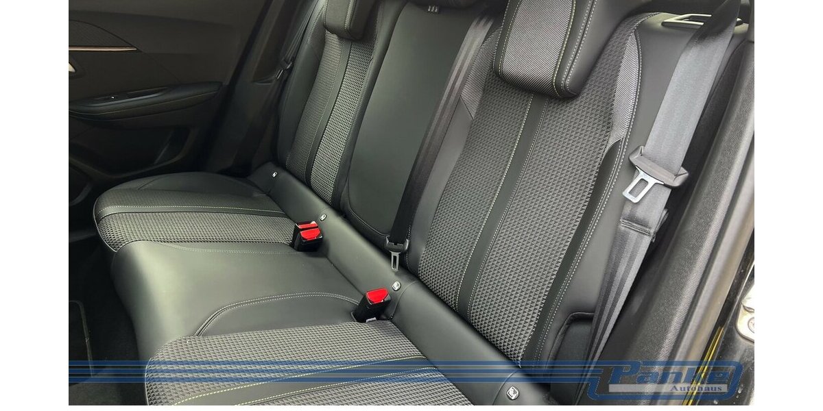 Peugeot 2008 GT 155 EAT8*Pano*LED*360°*TotWinkel*NAV* 36.726 km 18.990 &euro; Berlin 13187