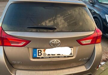 Toyota Auris Touring Sports 165.000 km 9.500 &euro; Berlin 12557