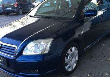 Toyota Avensis 102.454 km 4.980 &euro; Berlin 10315