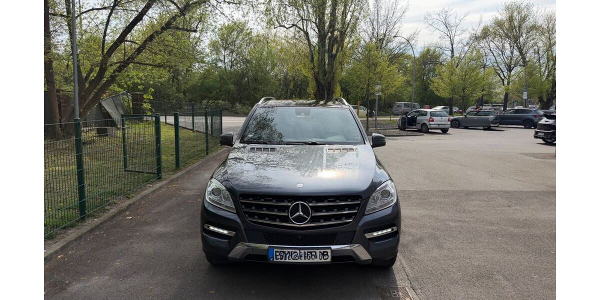 Mercedes-Benz ML 350 187.200 km 17.900 &euro; Berlin 13587