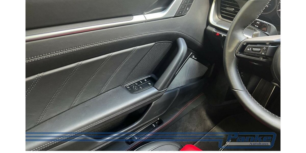 Porsche 911 Carrera 4 GTS Cabriolet*Night*Chromo*Sthzg* 1.750 km 172.890 &euro; Berlin 13187