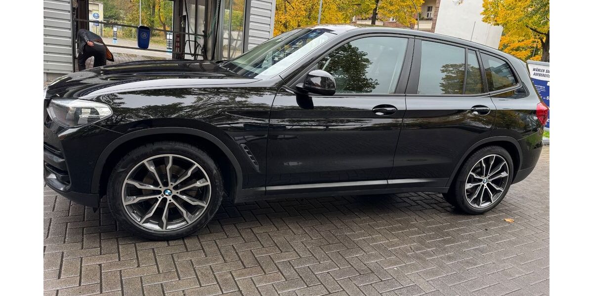 BMW X3 126.000 km 22.999 &euro; Berlin 12167