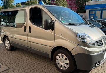 Renault Trafic 249.000 km 6.350 &euro; Berlin 12045