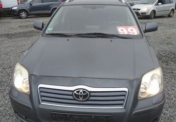 Toyota Avensis 215.000 km 1.450 &euro; Wildau 15745
