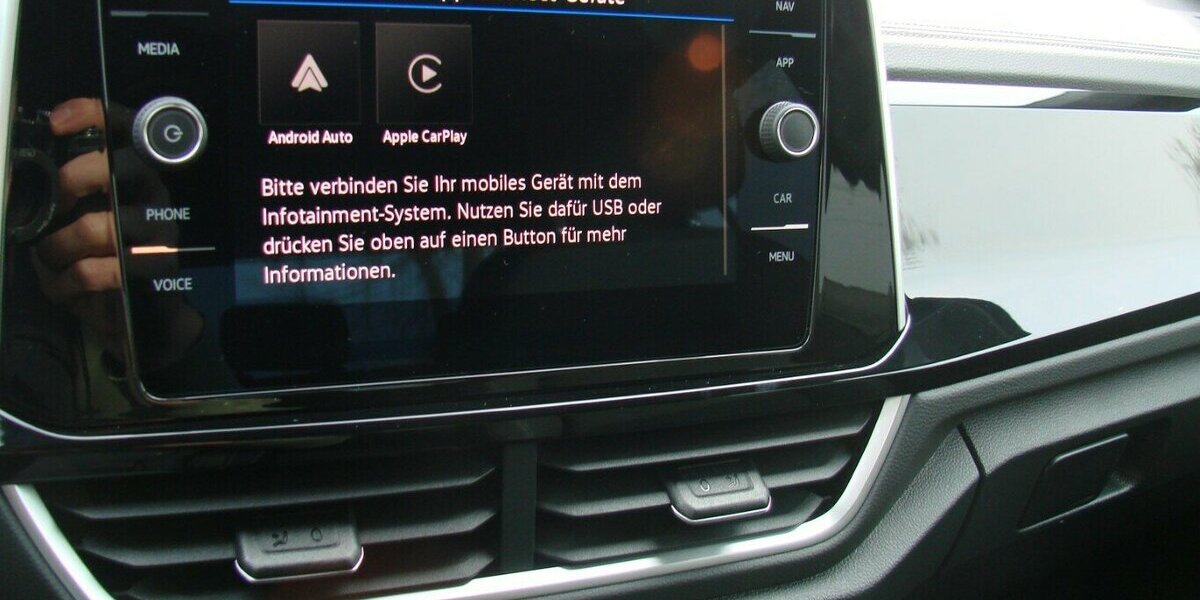 VW T-Roc 1.5TSi R-Line BMT IQ-Light ACC AHK Digital C 11.011 km 28.980 &euro; Falkensee 14612