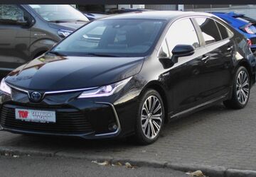 Toyota Corolla 28.404 km 23.990 &euro; Berlin 13403