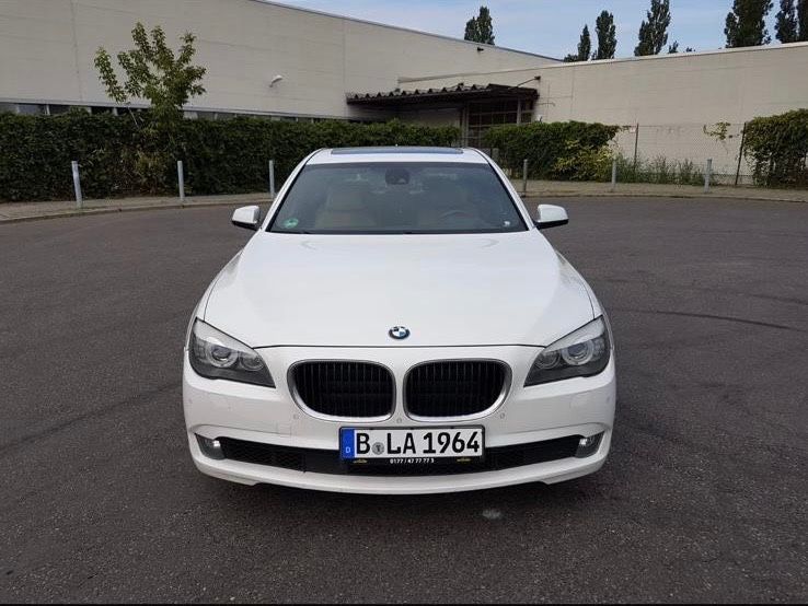 BMW 740 256.000 km 10.999 &euro; Berlin 12359