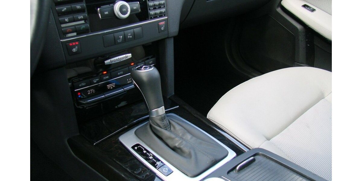 Mercedes-Benz E 220 CDI Avantgarde BlueEfficiency Multikontursit 141.322 km 13.980 &euro; Falkensee 14612