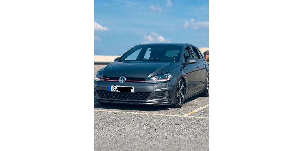 VW Golf 81.000 km 22.800 &euro; Berlin 13589