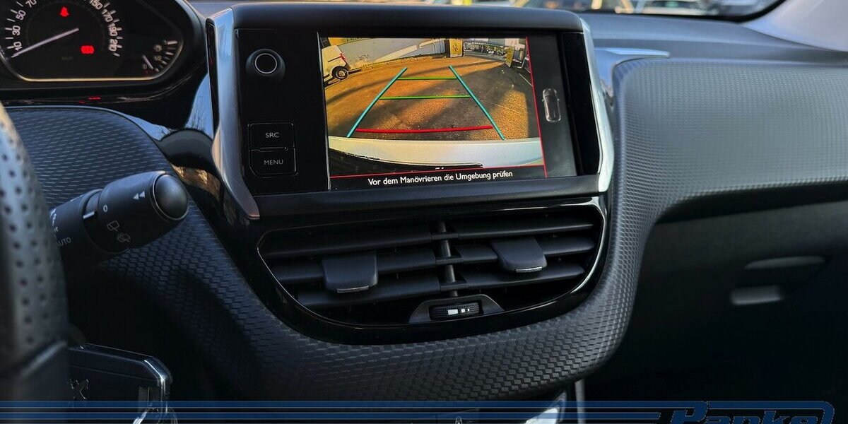 Peugeot 208 Allure*GT-Line*Pano*U-Connect*SHZ*R-Cam* 156.392 km 7.850 &euro; Berlin 13187