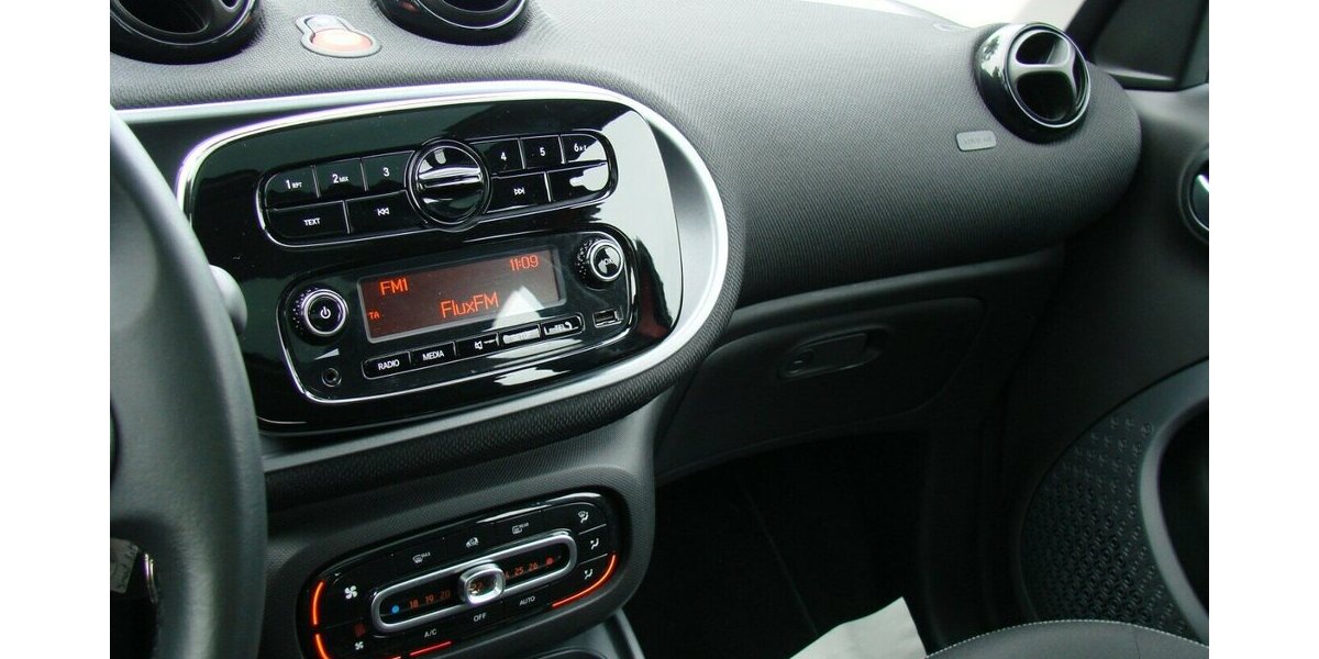 Smart ForFour Passion Pano Tempomat SHZ LED 35.997 km 11.980 &euro; Falkensee 14612