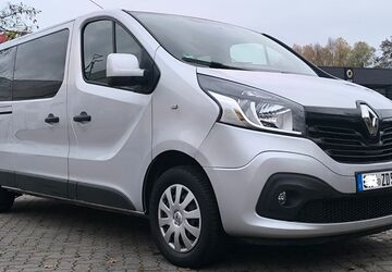 Renault Trafic 99.890 km 18.250 &euro; hennigsdorf 16761