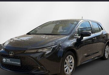 Toyota Corolla 24.552 km 24.990 &euro; Berlin 13403